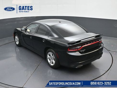 Used 2019 Dodge Charger SXT image 45
