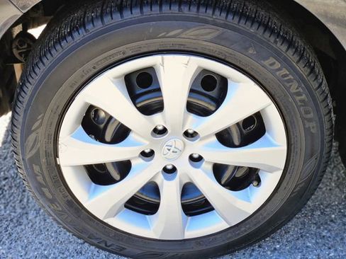 Used 2024 Toyota Corolla LE FWD image 10