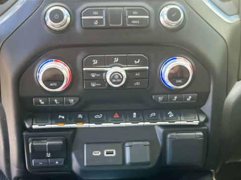 Used 2019 GMC Sierra 1500 AT4 w/ AT4 Premium Package image 16