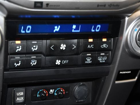Used 2018 Toyota 4Runner Limited w/ Convenience Package AWD/4WD image 29