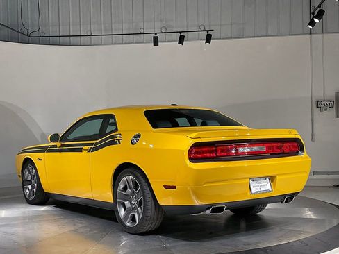 Used 2012 Dodge Challenger R/T RWD image 32