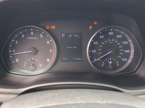 Used 2019 Hyundai Elantra GT image 7