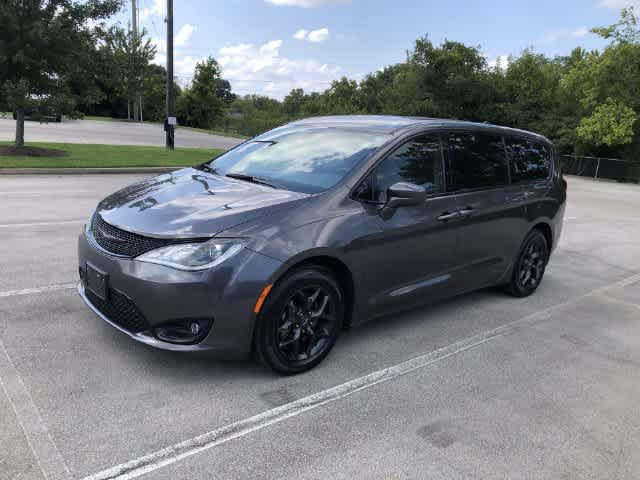 Certified 2020 Chrysler Pacifica Touring w/ S Appearance Package FWD image 2
