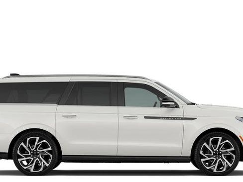 New 2026 Lincoln Navigator L Black Label AWD/4WD image 28