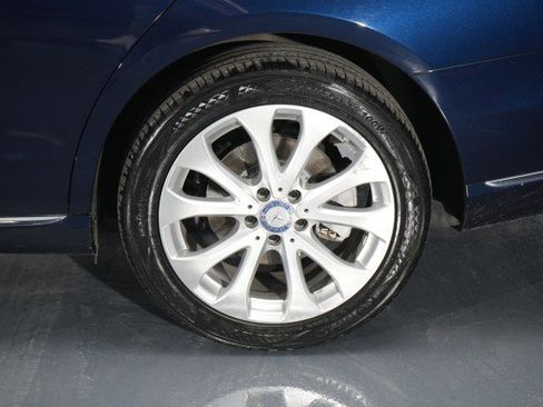 Used 2017 Mercedes-Benz E 300 4MATIC image 25