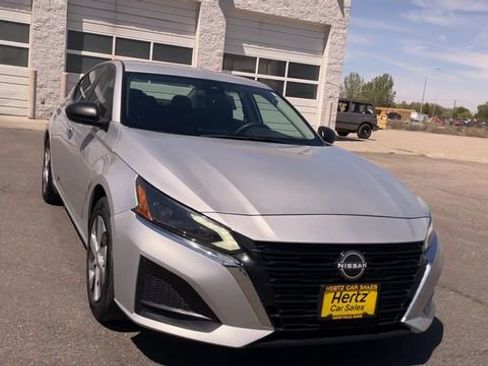 Used 2024 Nissan Altima 2.5 S FWD image 4