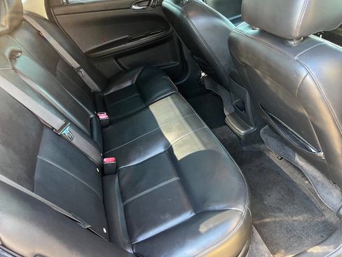Used 2013 Chevrolet Impala LTZ image 17