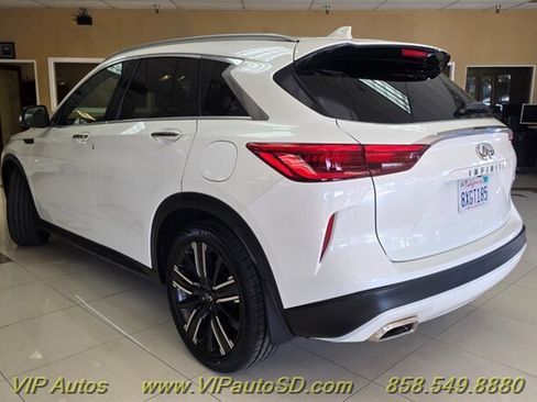 Used 2021 INFINITI QX50 Luxe w/ Appearance Package FWD image 3