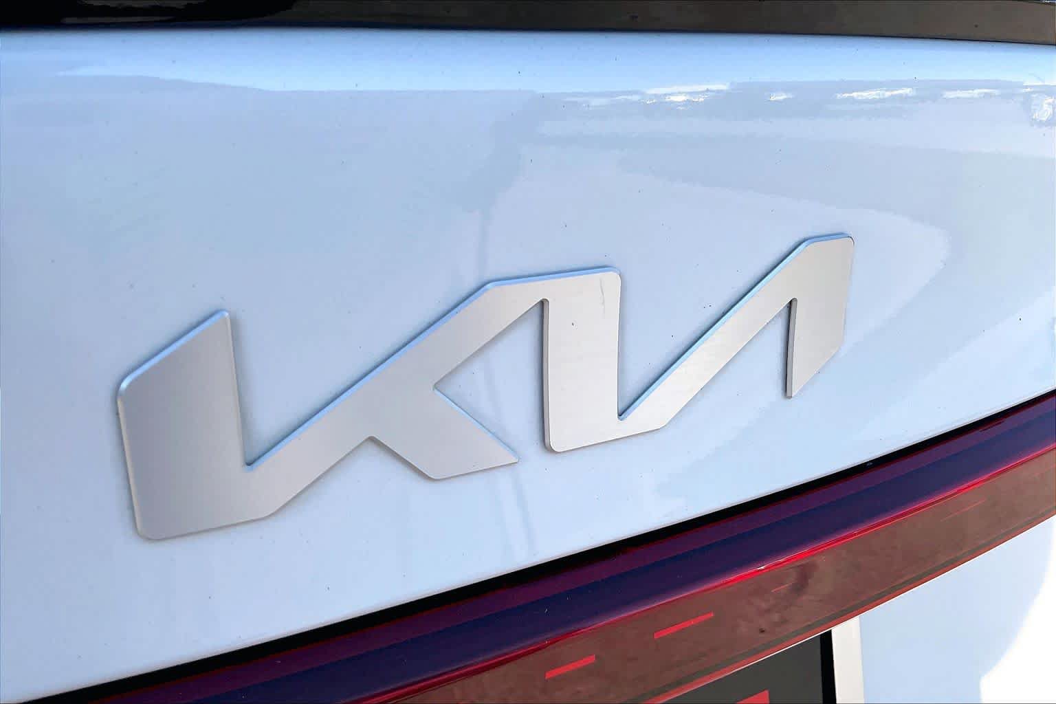 Used 2024 Kia Forte GT-Line FWD image 31