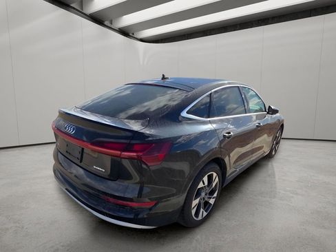 Used 2020 Audi e-tron Premium Plus image 5