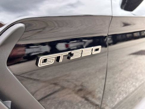 Used 2017 Ford Mustang Shelby GT350R w/ GT350R Equipment Group 920A RWD image 33