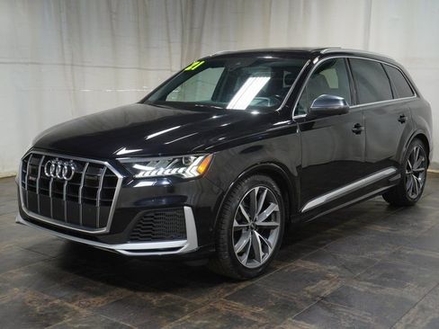 Used 2021 Audi SQ7 Premium Plus w/ Executive Package image 2