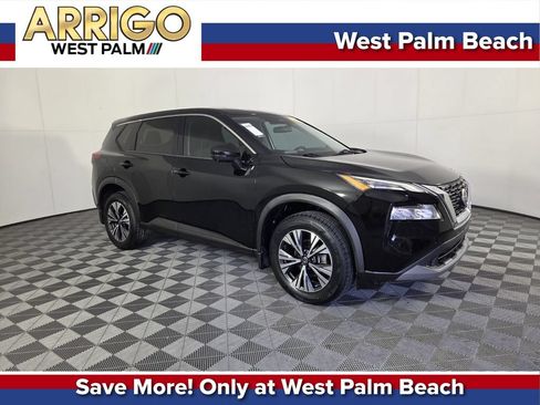 Used 2021 Nissan Rogue SV FWD image 1