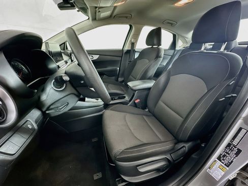 Used 2024 Kia Forte LXS FWD image 13