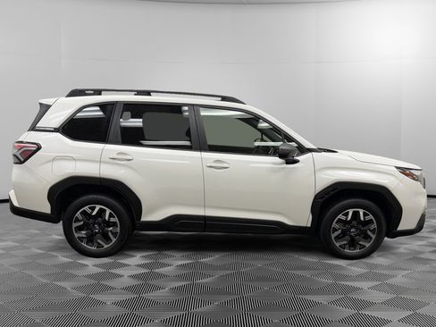 Certified 2025 Subaru Forester Premium image 6
