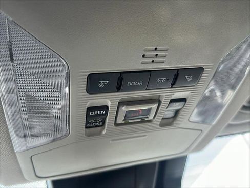 Certified 2022 Toyota RAV4 XLE Premium AWD/4WD image 13