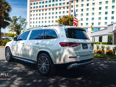 Used 2021 Mercedes-Benz Maybach GLS 600 4MATIC image 4
