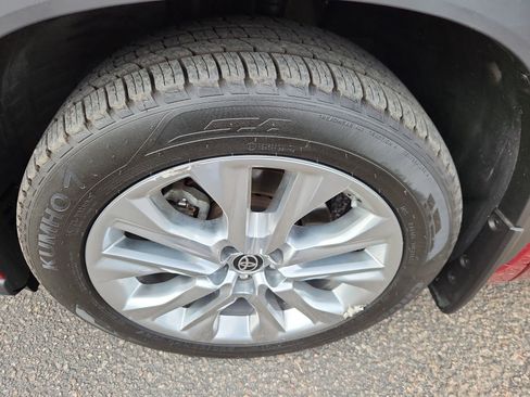 Used 2021 Toyota Highlander Limited image 20