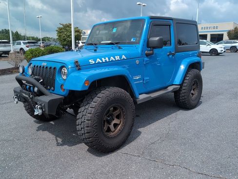 Used 2011 Jeep Wrangler Sahara w/ Trailer Tow Group AWD/4WD image 1