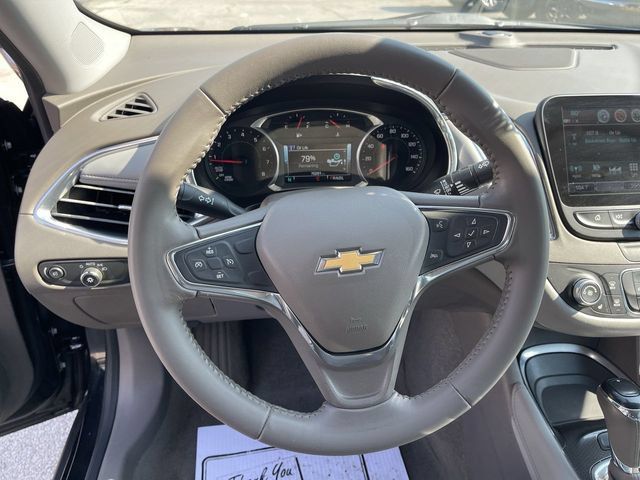 Used 2018 Chevrolet Malibu LT w/ Leather Package FWD image 14