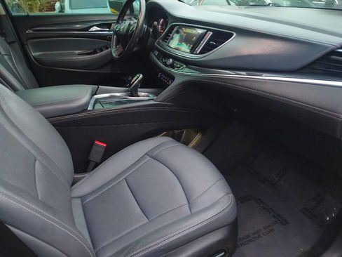 Used 2019 Buick Enclave Premium w/ LPO, Hit The Road Package FWD image 53