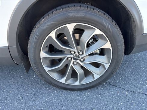 Certified 2021 Lincoln Nautilus Reserve w/ Class II Trailer Tow Package image 12