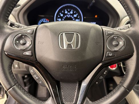 Used 2019 Honda HR-V EX-L image 11