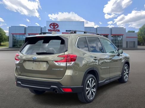 Used 2023 Subaru Forester Limited AWD/4WD image 6