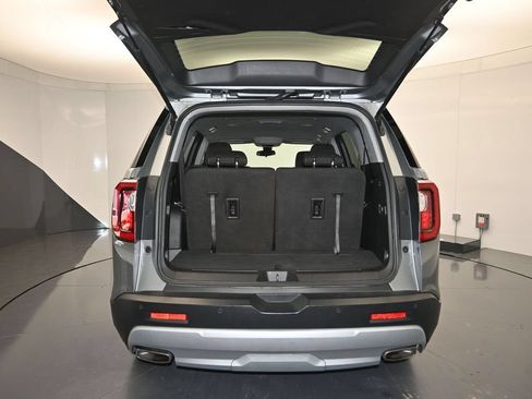 Used 2023 GMC Acadia SLE FWD image 25