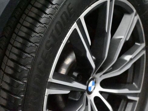 Used 2021 BMW X5 xDrive40i w/ M Sport Package AWD/4WD image 15