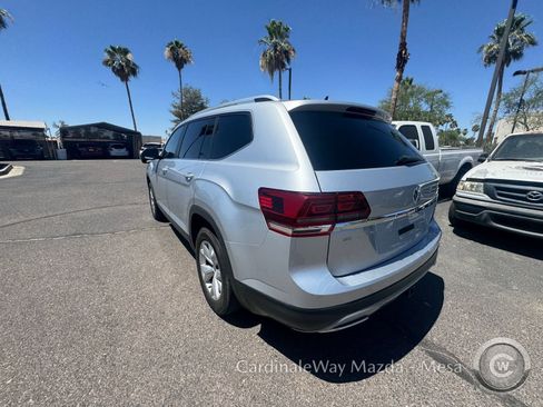 Used 2019 Volkswagen Atlas SE w/ Towing Package FWD image 5