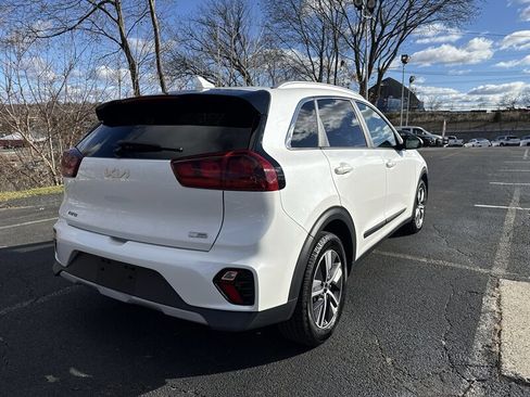 Used 2022 Kia Niro LXS image 6