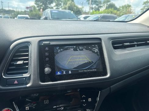 Used 2022 Honda HR-V EX image 10