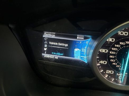 Used 2013 Ford Explorer Limited image 34