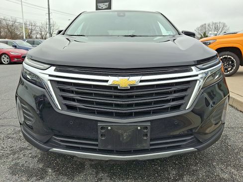 Used 2023 Chevrolet Equinox LT image 2