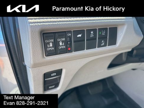 Used 2018 Honda Odyssey EX-L image 18