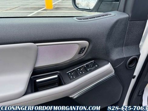 New 2025 Ford Expedition Active image 26