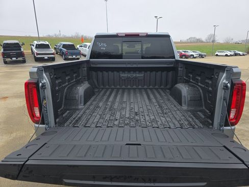 New 2026 GMC Sierra 1500 SLT w/ SLT Premium Package image 13