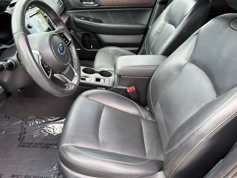 Used 2019 Subaru Outback 2.5i Limited AWD/4WD image 5