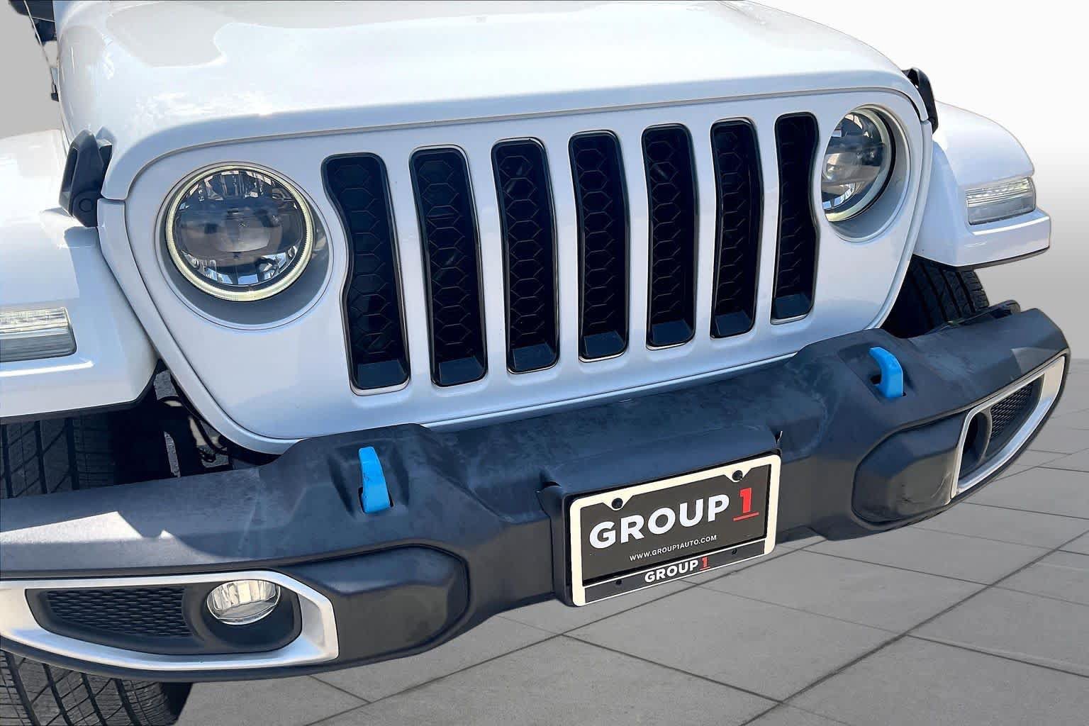 Used 2023 Jeep Wrangler Unlimited Sahara AWD/4WD image 26