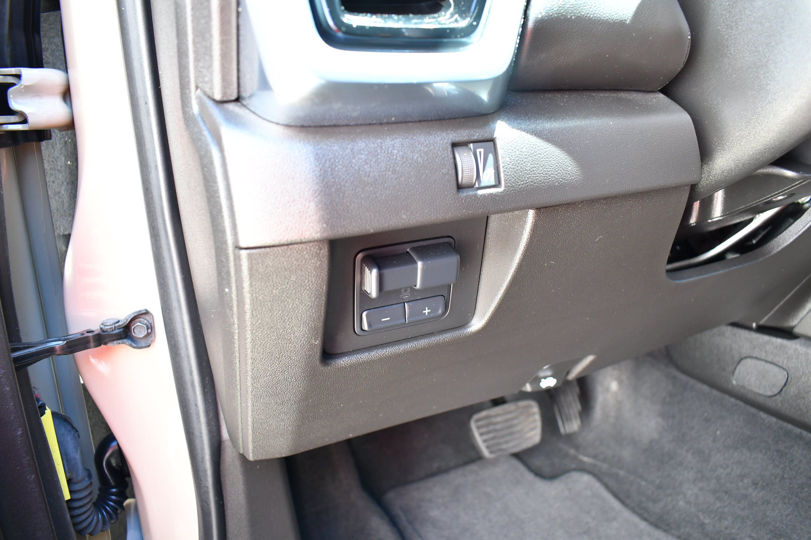 Used 2024 GMC Canyon Elevation w/ Convenience Package RWD image 15