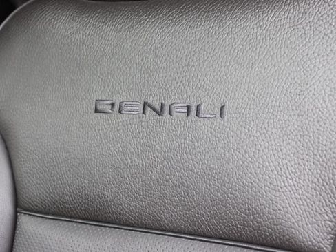 Used 2025 GMC Sierra 2500 Denali w/ Denali Reserve Package AWD/4WD image 22