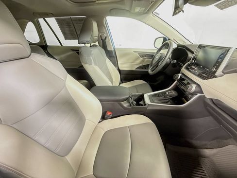 Certified 2021 Toyota RAV4 XLE Premium FWD image 26