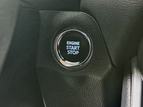 Used 2023 Toyota RAV4 XLE w/ Convenience Package FWD image 20