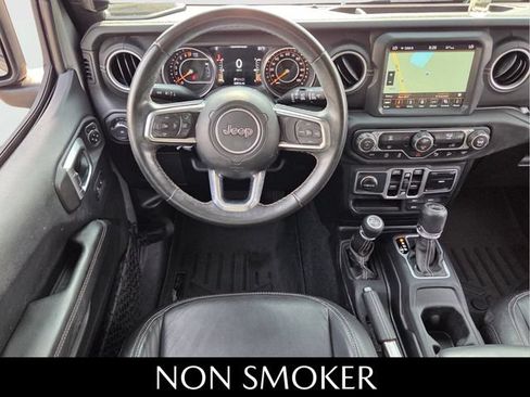 Used 2018 Jeep Wrangler Unlimited Sahara AWD/4WD image 7
