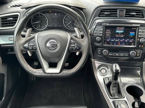 Used 2019 Nissan Maxima SR w/ Premium Package FWD image 13
