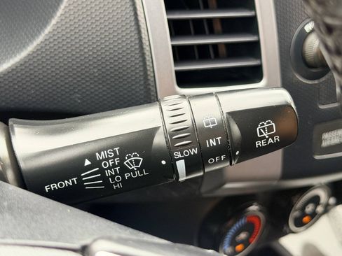 Used 2010 Mitsubishi Outlander ES AWD/4WD image 30