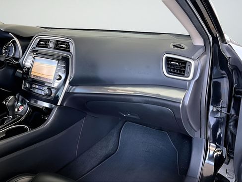 Used 2016 Nissan Maxima SR FWD image 21