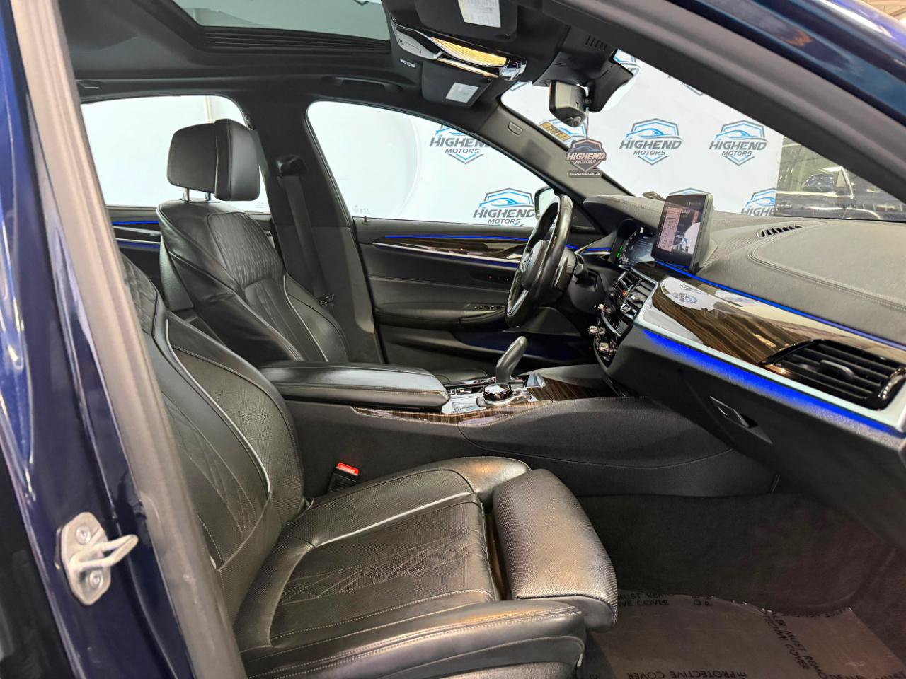Used 2022 BMW M550i xDrive w/ Executive Package AWD/4WD image 28