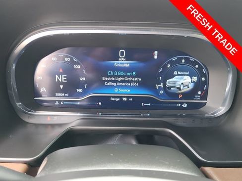 Used 2024 Chevrolet Suburban High Country AWD/4WD image 14